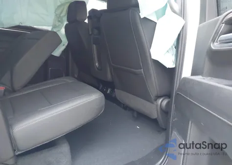 2024 Chevrolet Silverado 1500 4Wd Short Bed Lt z USA, uszkodzony, nr VIN 1GCUDDED7RZ361632